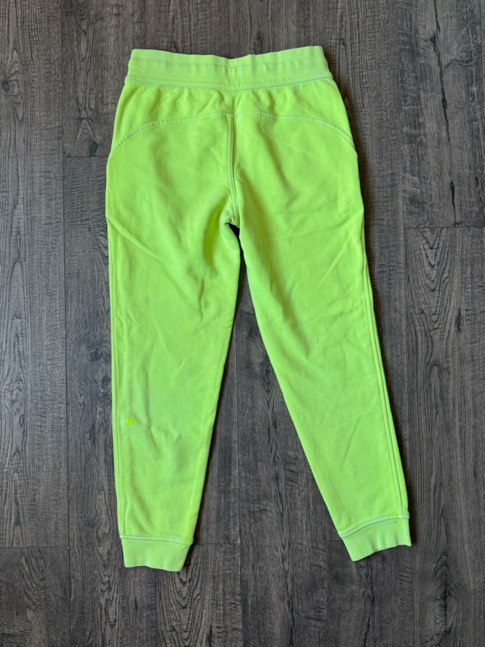Lululemon Scuba High-Rise French Terry Jogger- Highlight Yellow- Size 6 - Picture 5 of 7